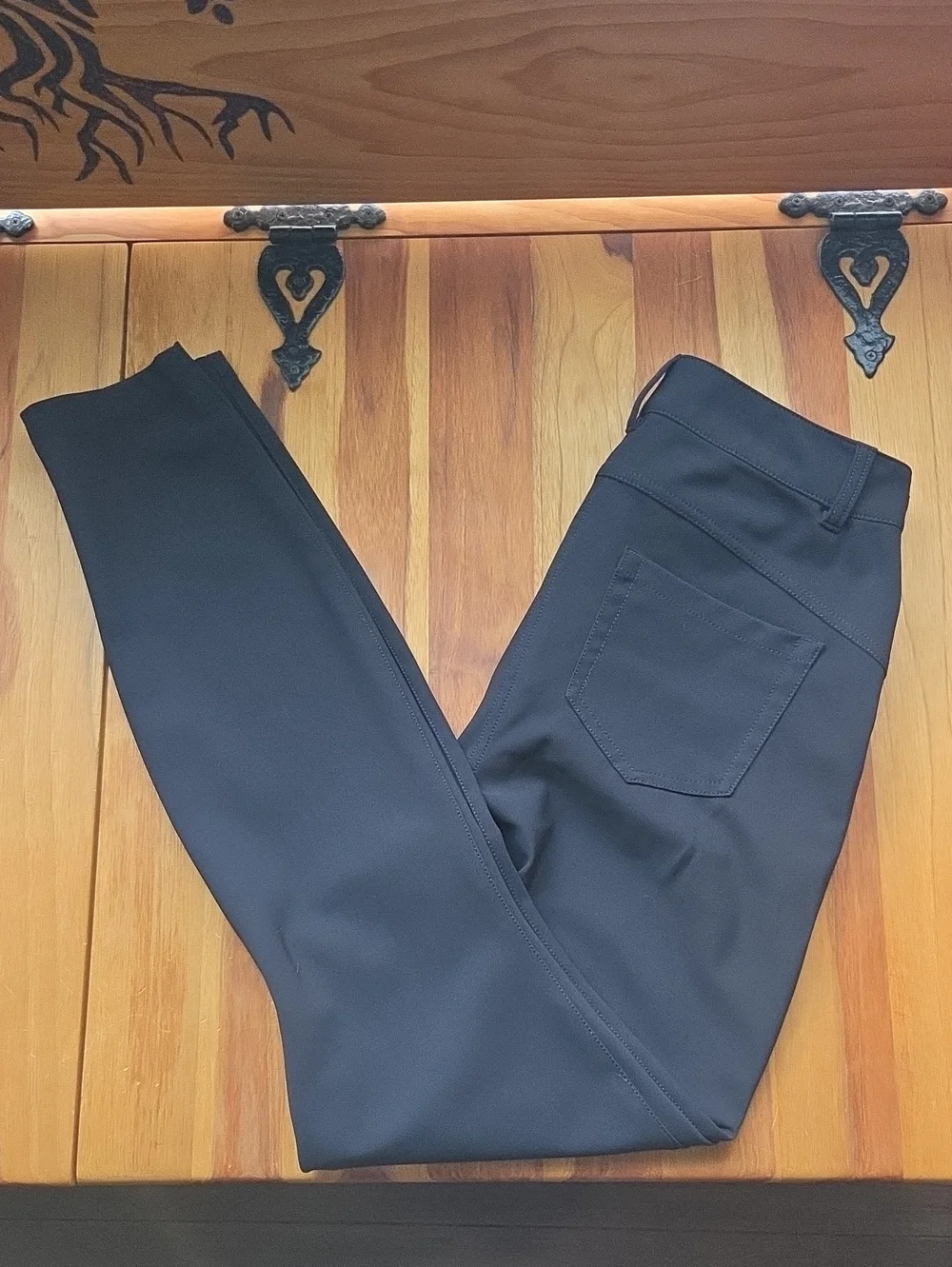 Lululemon City Sleek Slim-fit High Rise Pant Black size 30 / 10